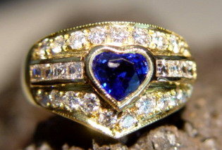 Solid 18K Gold Heart Shaped Blue Sapphire-Diamond Ring