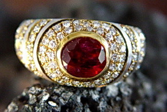 2-Tone Solid 18K. Gold Ring with Thai Ruby &amp; Diamonds