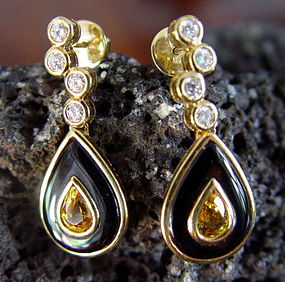 18K. Gold Earrings with Yellow Sapphires-Diamonds-Onyx