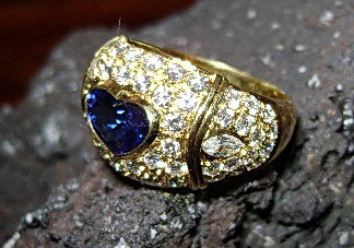 Stunning 18K Solid Gold Ring: Blue Sapphire &amp; Diamonds