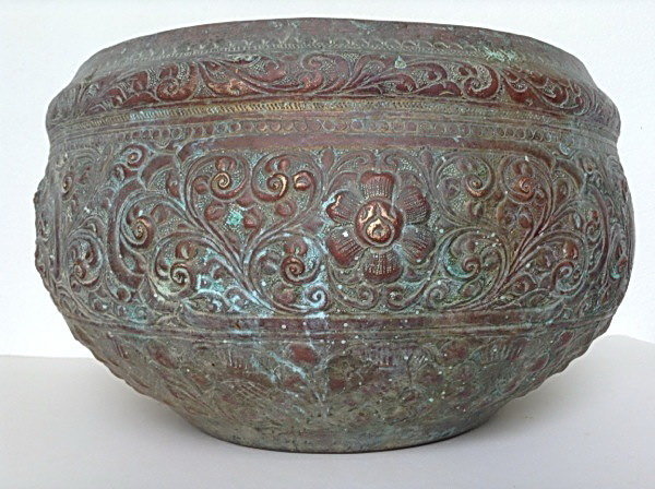 Ceremonial Repousse Relief Copper-Brass-Bronze Bowl