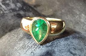 Genuine Colombian Emerald Ring set in 18 K. Gold