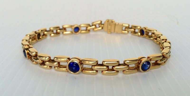 Solid 18K. GOLD Link Bracelet with Blue Sapphires