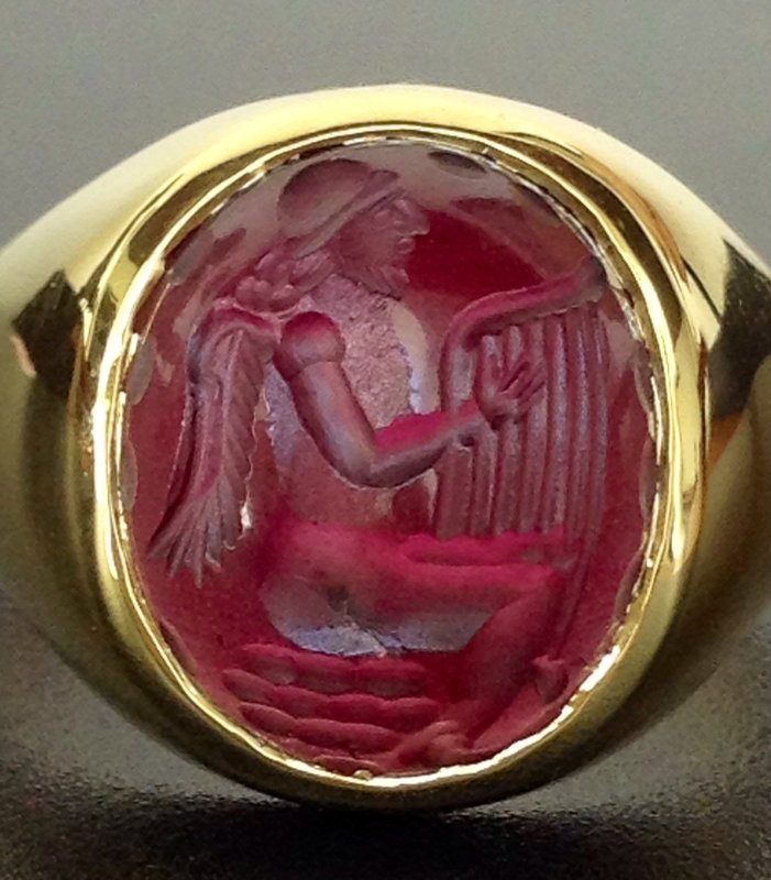 Bactrian INTAGLIO GOLD RING with Angel, 1-2 Cent. BC