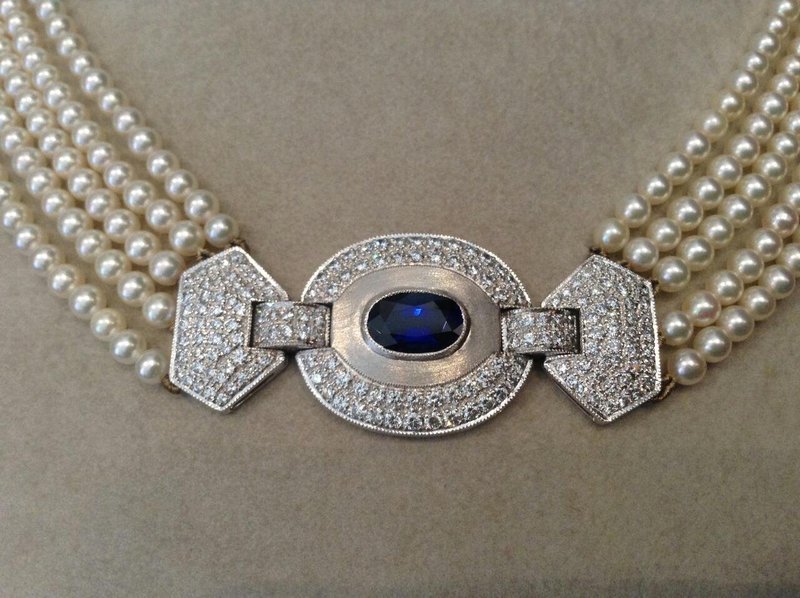 CULTURED JAPANESE PEARL NECKLACE WITH BLUE SAPPHIRE 18K. WHITE GOLD