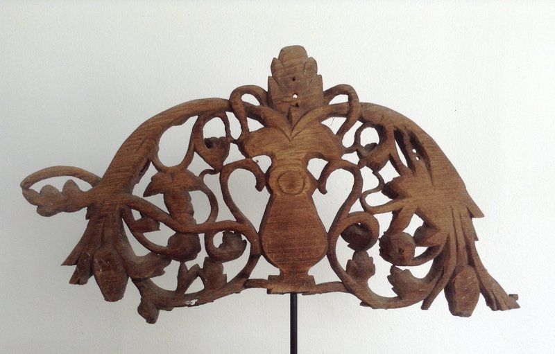 FINE NORTHERN THAI 19TH CENTURY WOODCARVING MOUNTED