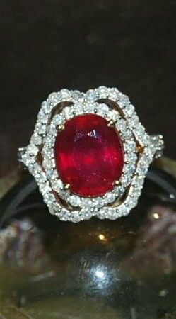 LARGE GENUINE RUBY & DIAMOND GOLD RING