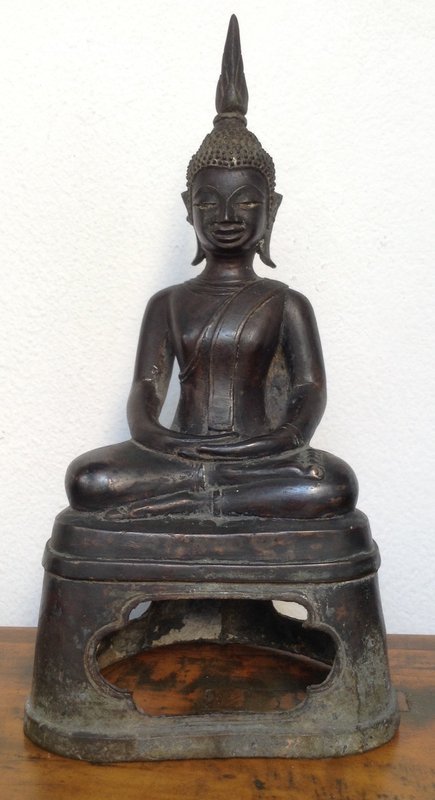 FINE LAOS BRONZE BUDDHA IN DEEP MEDITATION, RARE, LATE 18TH CENTURY