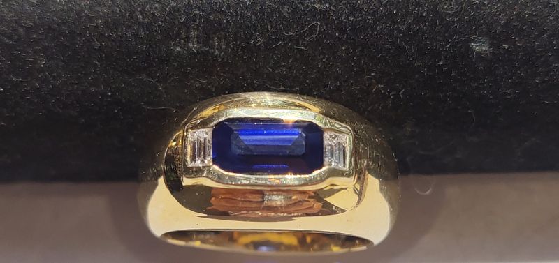 Genuine Cornflower Blue Octagon Ceylon Sapphire Ring with 2 Diamonds