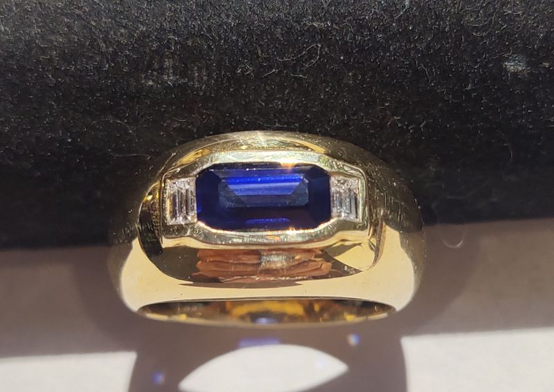 Genuine Cornflower Blue Octagon Ceylon Sapphire Ring with 2 Diamonds