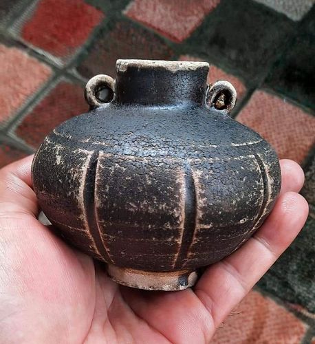 GENUINE BLACK SONG DYNASTY POT WITH LOOPS