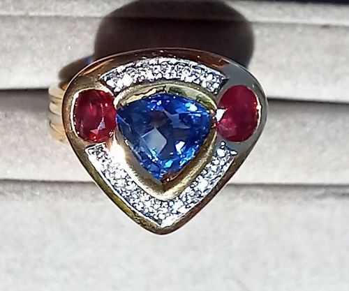 Stunning Genuine Blue Sapphire, Diamond & Ruby Ring, 18 K. Gold
