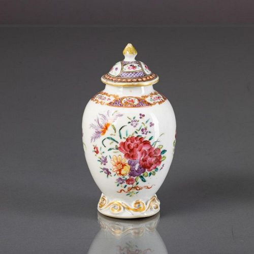 Finest Chinese PORCELAIN POTICHE, FAMILLE ROSE, 18th Century.