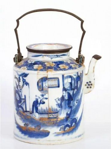 QING DYNASTY BLUE&WHITE PORCELAIN TEAPOT, INTEGRATED WITH RARE GILDING
