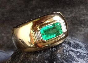 Important Octagonal Emerald and Diamond Ring 18K. Gold