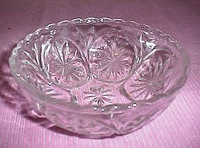 Anchor Hocking EAPC Star and Cameo Pattern Bowl