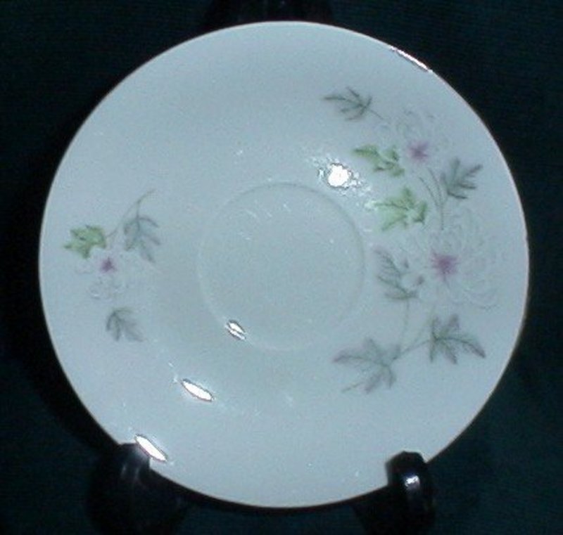 Made in China White Floral Saucer