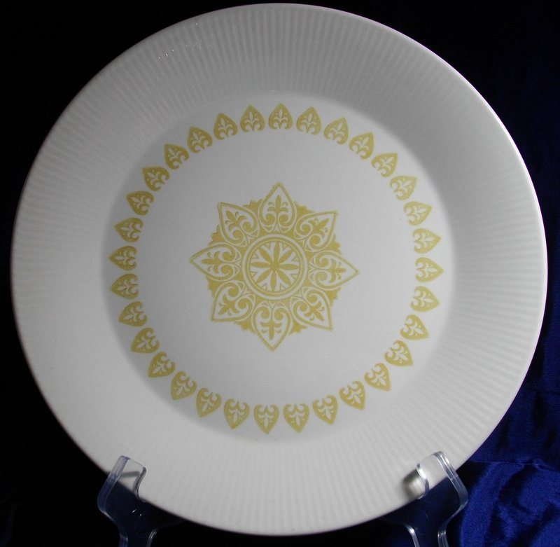 Sheffield Serenade Dinnerware