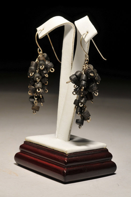 Ancient Roman black stone beads earrings, 100 AD