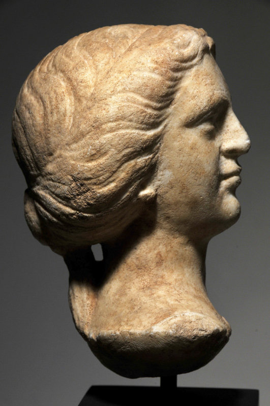 Ancient Roman marble head of a female, 1st-2nd Cent.