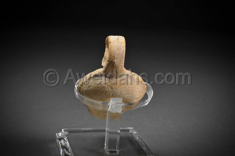 Roman Beit-Natif oil lamp depicting a face, 400 AD