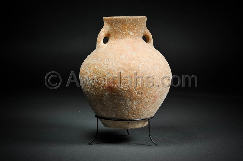 Canaanite Early Bronze Age burnished pottery jar, 3100 BC