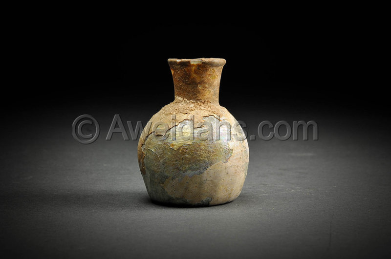 Roman glass perfume flask with beautiful patina, 100 - 300 AD