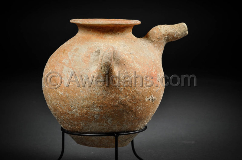Canaanite Early Bronze Age burnished pottery spouted vessel, 3100 BC