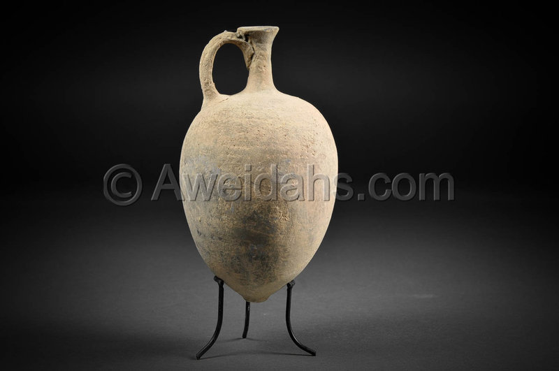 Biblical Middle Bronze Age pottery perfume jar, 1850 BC