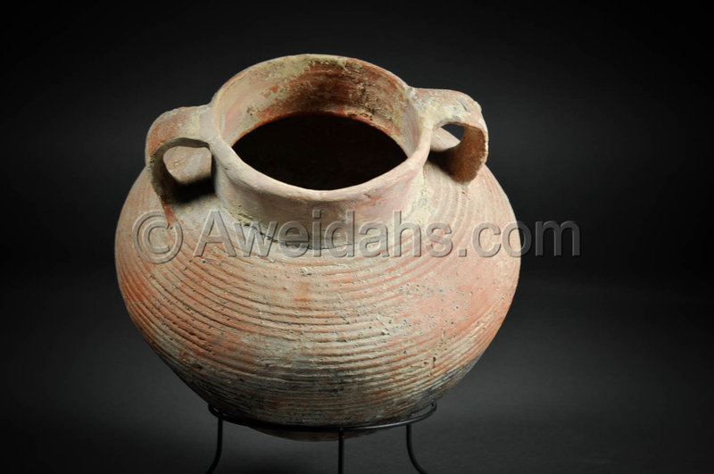 Biblical Roman Herodian pottery jar with a ribbed body, 37 BC - 70 AD