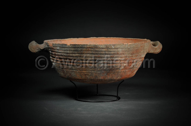 Biblical Roman Herodian pottery pan with two handles, 1st Cent. AD