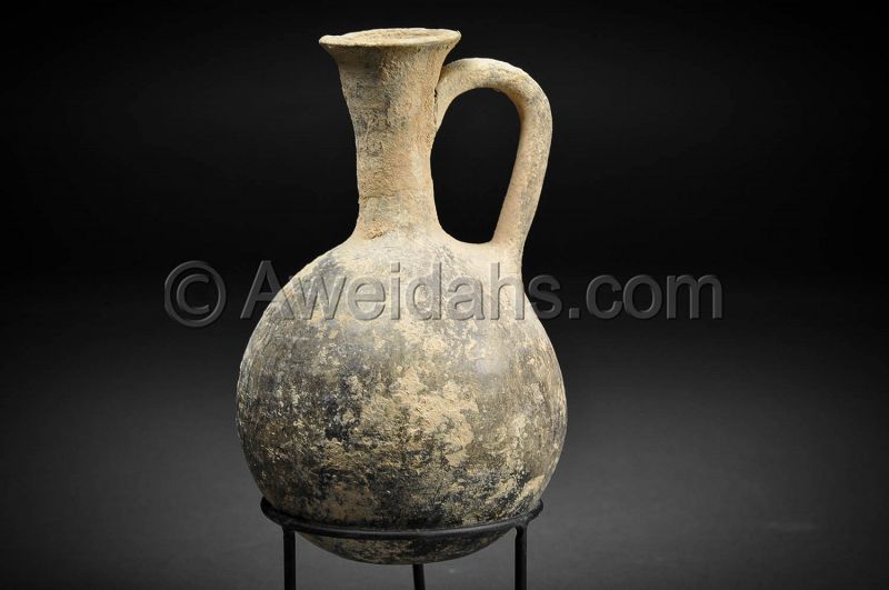 Phoenician burnished pottery wine pitcher,  Iron Age, 900 BC