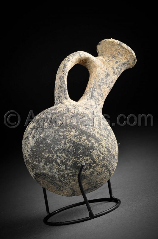 Phoenician pottery jar, Iron Age, 1000 - 700 BC