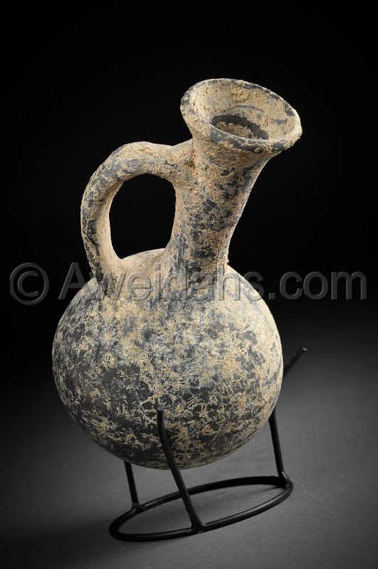 Phoenician pottery jar, Iron Age, 1000 - 700 BC