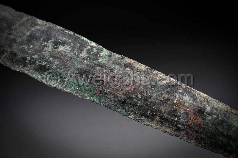 Ancient bronze short sword, 1000 – 800 BC