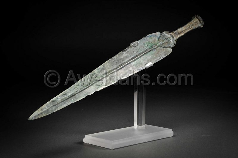 Ancient bronze short sword, 1200 – 800 BC