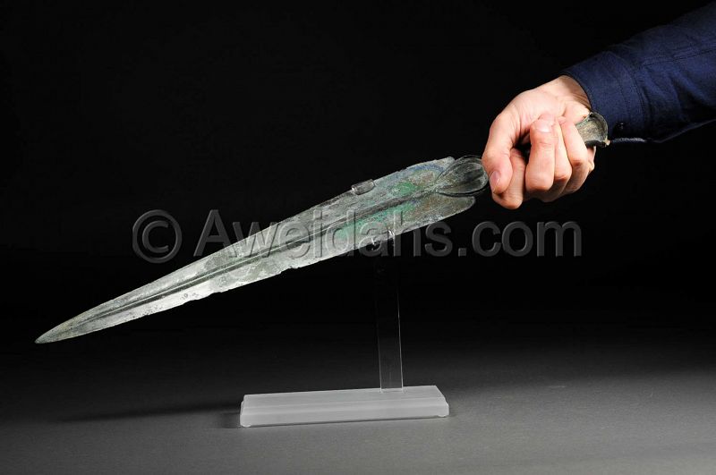 Ancient bronze short sword, 1200 – 800 BC
