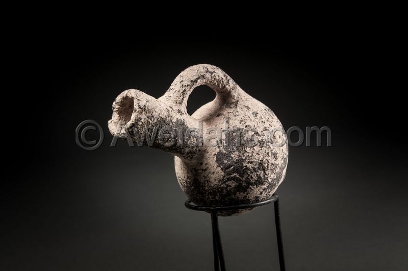 Ancient Iron Age black pottery oil juglet, 1000 BC