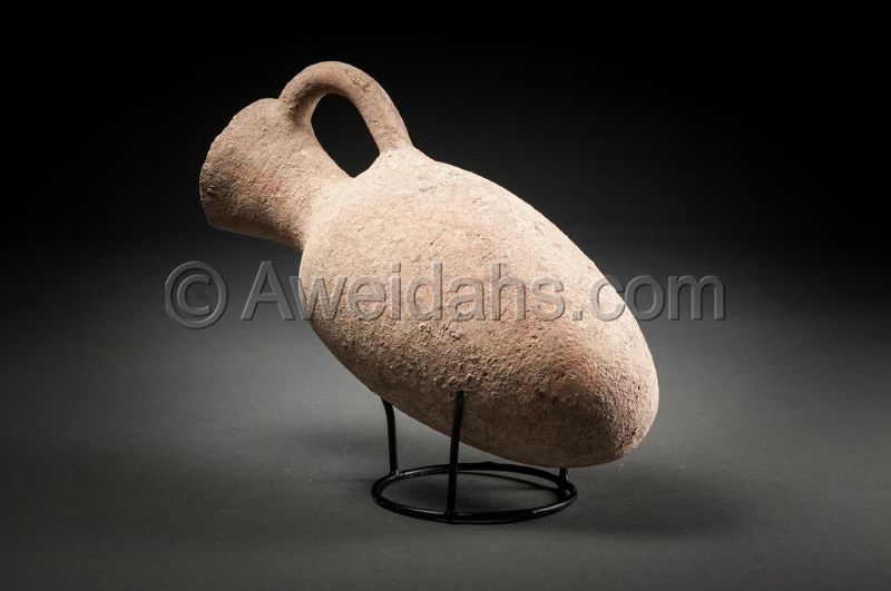 Ancient biblical Middle Bronze Age wine measuring jar, 1850 BC