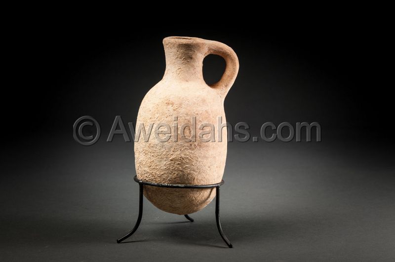 Ancient biblical Iron Age pottery oil juglet, 1000 BC