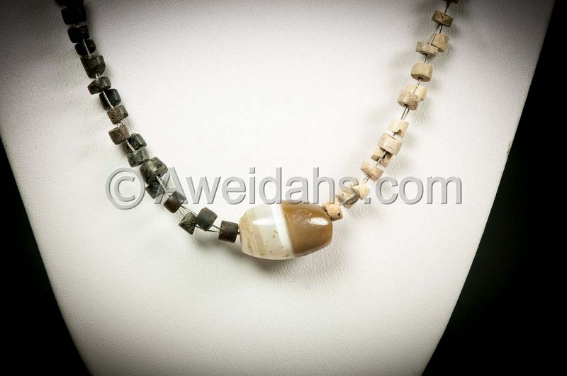 Ancient Black &amp; White stone beads necklace, 100 AD