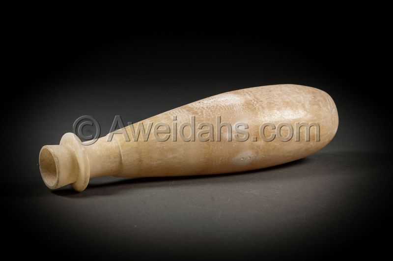 Ancient Egyptian alabaster vase, 1000 BC