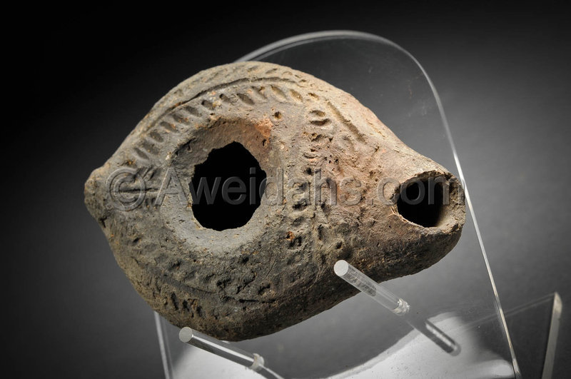 Roman Samaritan decorated oil lamp, 300 AD