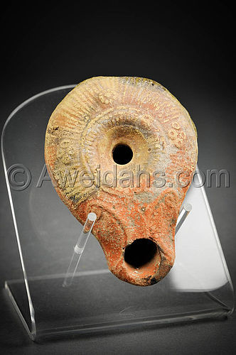 Roman Nabatean pottery oil lamp, 50 BC - 150 AD