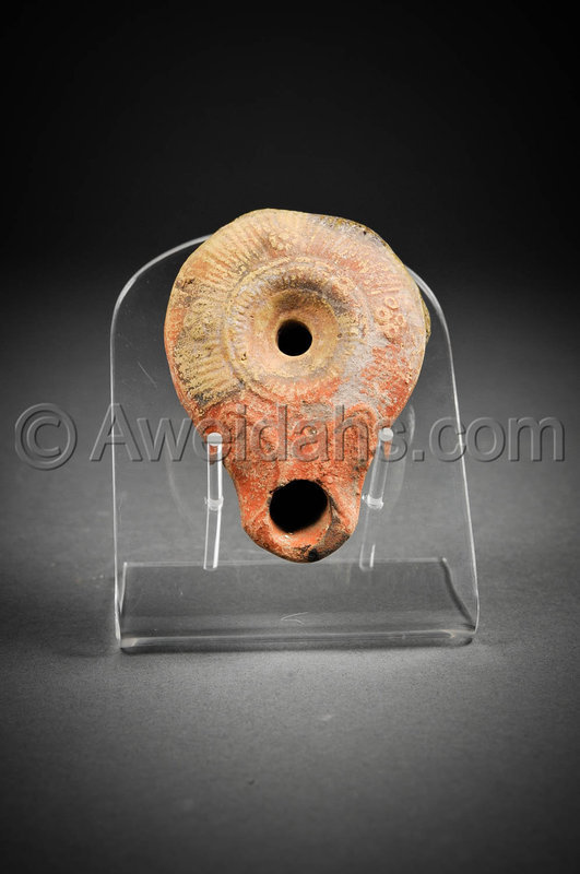 Roman Nabatean pottery oil lamp, 50 BC - 150 AD