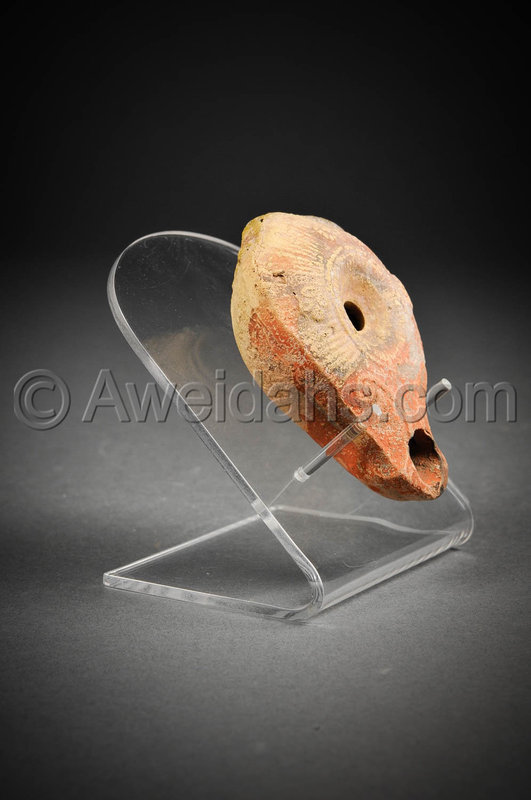 Roman Nabatean pottery oil lamp, 50 BC - 150 AD