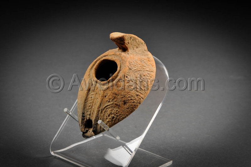 Ancient Islamic highly decorated pottery oil lamp, 8th Cent. AD