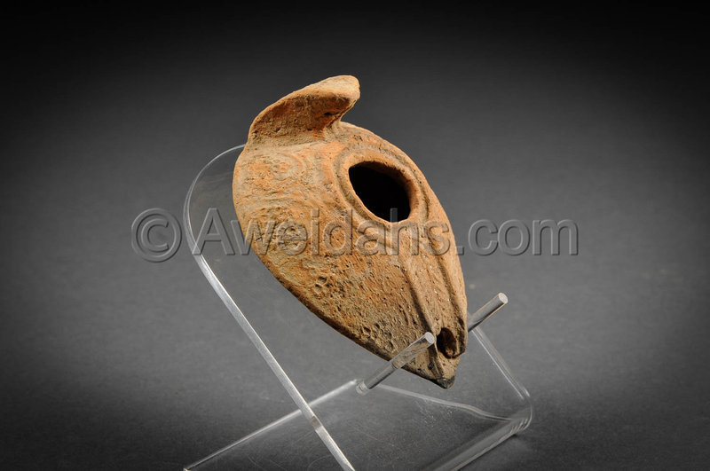 Ancient Islamic highly decorated pottery oil lamp, 8th Cent. AD