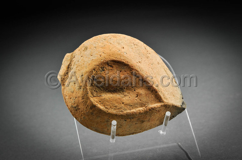 Ancient Islamic highly decorated pottery oil lamp, 8th Cent. AD