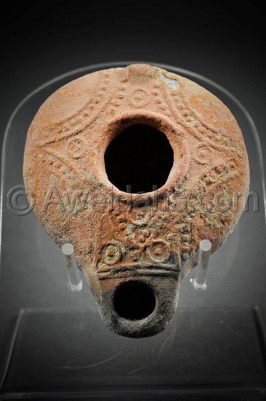Roman terracotta oil lamp, 100 - 300 A.D.